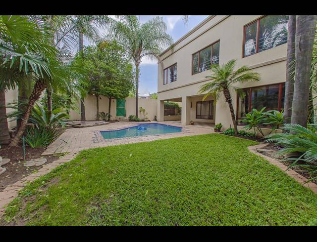 4 BEDROOM HOUSE FOR SALE IN CEDAR LAKES